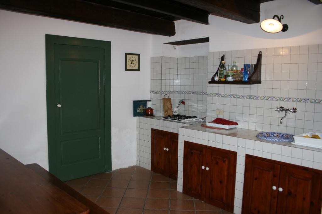 Villa Dei Leoni Santa Tecla Room photo